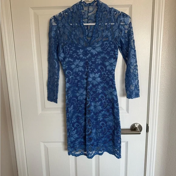 Elegant Blue Lace Dress - Picture 1 of 9